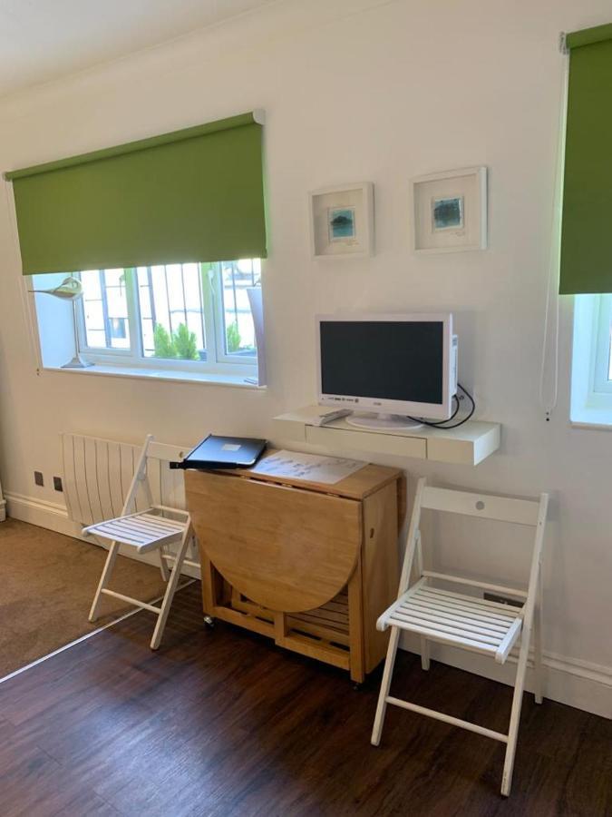 Between Piers, The Stylish Studio Flat In Cannon Place Hove Exteriér fotografie