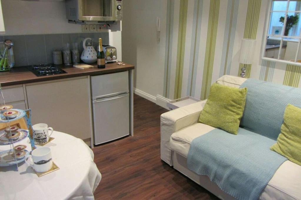 Between Piers, The Stylish Studio Flat In Cannon Place Hove Exteriér fotografie